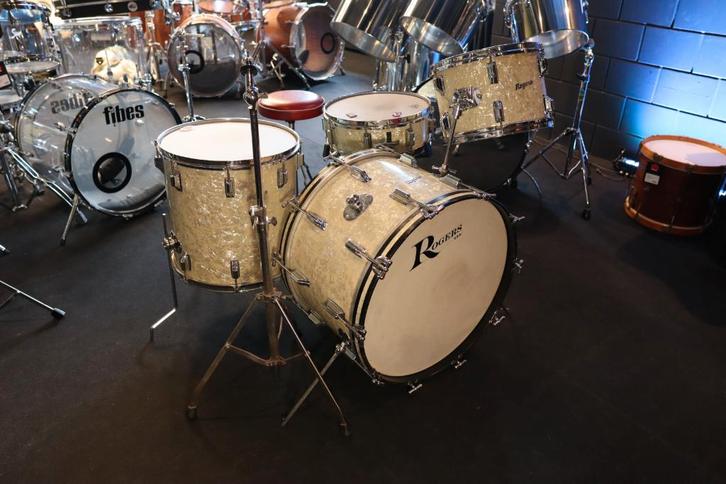 Rogers Swingtime Kit (60s) White Marine Pearl, Musique & Instruments, Batteries & Percussions, Autres marques, Enlèvement