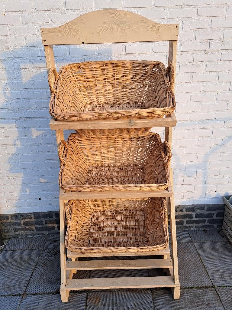 Rek met 3 rieten manden, Ophalen, Gebruikt, Mand, Riet