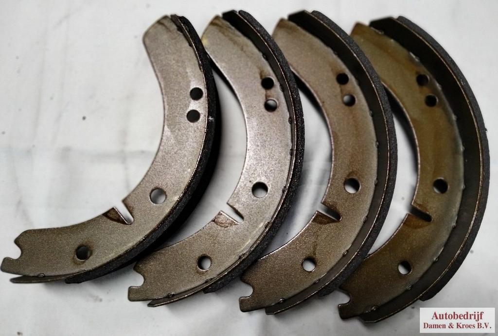 Remschoenset 18G8526K MGA, Autos : Pièces & Accessoires, Freins & Transmission, MG, Neuf, Enlèvement ou Envoi