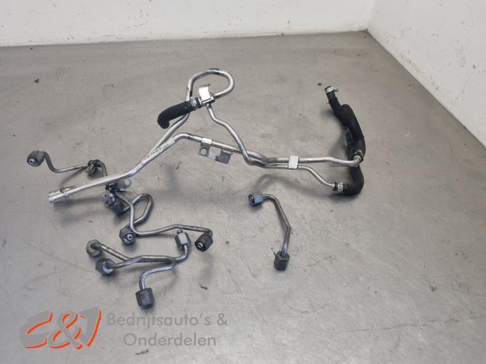 Conduit de carburant d'un Mercedes Vito, Autos : Pièces & Accessoires, Systèmes à carburant, Mercedes-Benz, Utilisé, 3 mois de garantie