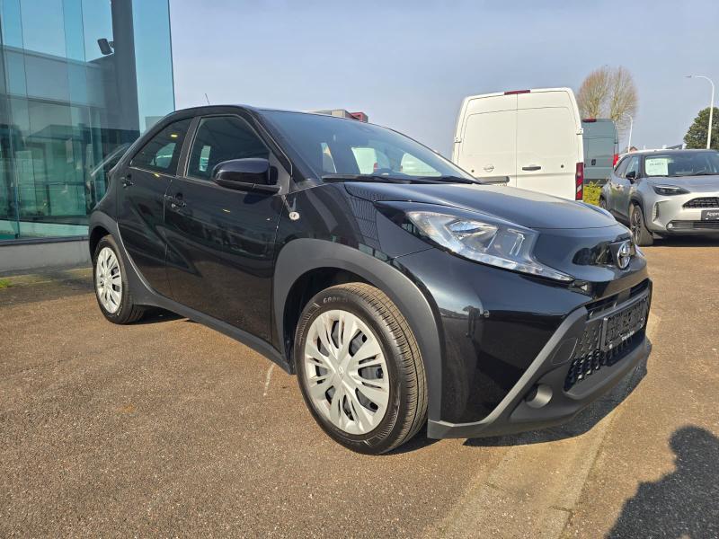 Toyota Aygo X play, Euro 6, 72 pk, Zwart, Handgeschakeld