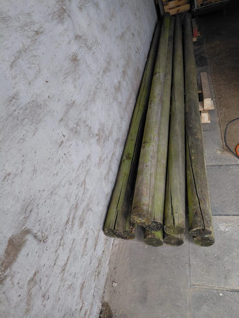 Tuinpalen, Ophalen, Zo goed als nieuw