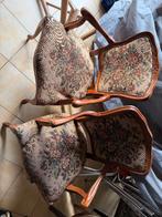 Antieke stoelen set, Enlèvement