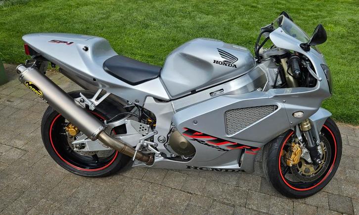 Honda Vtr Sp1, Motos, Motos | Honda, Particulier, Sport, plus de 35 kW, 2 cylindres, Échappement sport, Manuelle, Occasion, Occasion