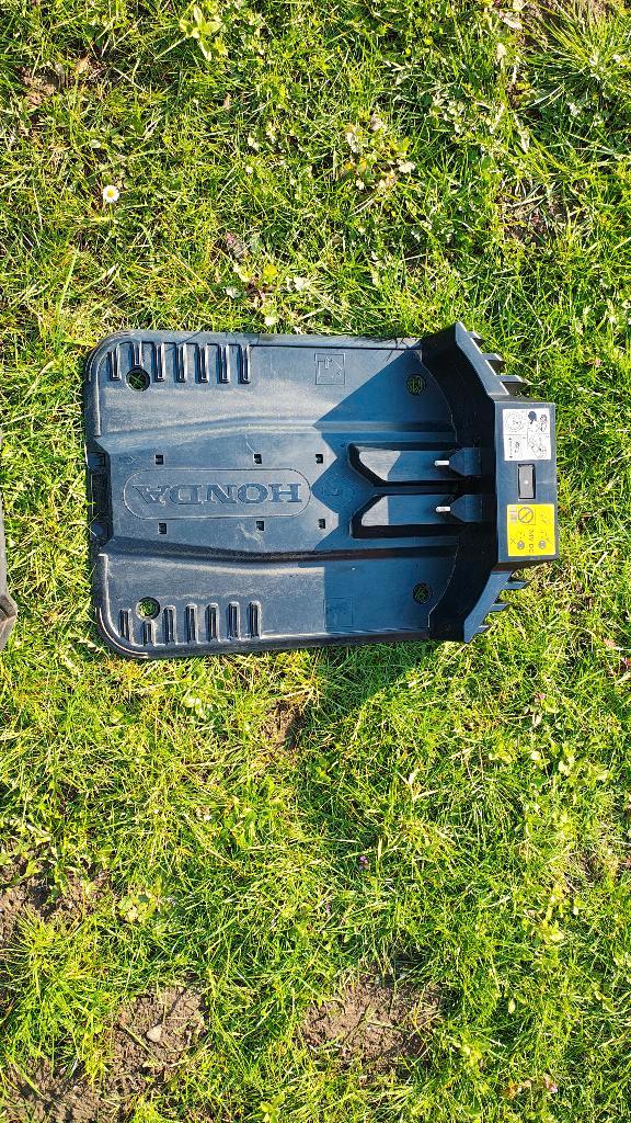 Honda miimo hrm70 live, Jardin & Terrasse, Tondeuses robotisées, Utilisé, 20 à 25 cm, Avec capteur de pluie, Contrôlable via l'application