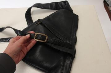 zwarte cross over handtas leder beschikbaar voor biedingen