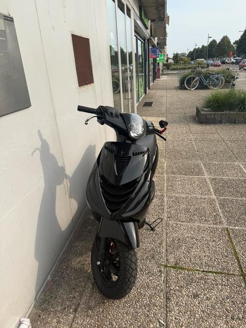 Zip 70cc a klasse, Fietsen en Brommers, Scooters | Piaggio, Zo goed als nieuw, Zip, Ophalen