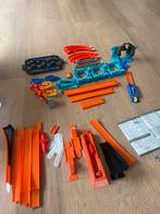 Circuit Hotwheels + gorille + pistes, Comme neuf, Circuit, Enlèvement ou Envoi