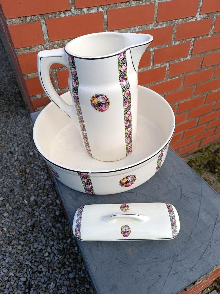 A vendre Broc de toilette, Antiek en Kunst, Antiek | Keramiek en Aardewerk, Ophalen