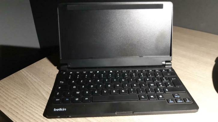 Belkin F5L112ed Bluetooth-toetsenbord, Computers en Software, Toetsenborden, Zo goed als nieuw, Azerty, Draadloos, Opvouwbaar