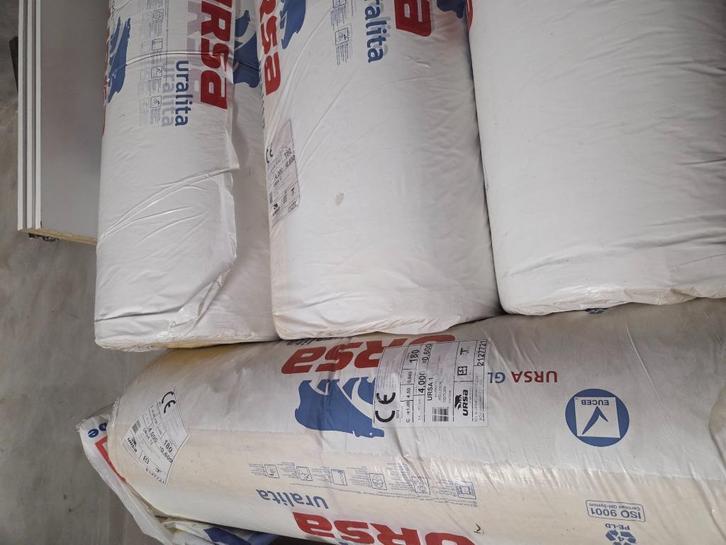 Ursa isolatie 180mm, 8 rollen van 4m x 0.6 =19.2m², Doe-het-zelf en Bouw, Isolatie en Afdichting, Nieuw, 12 cm of meer, 15 m² of meer