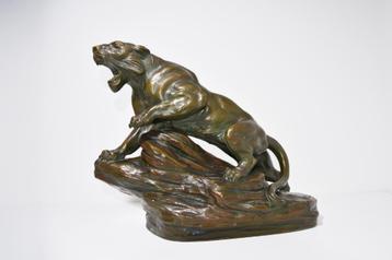 Armand Fagotto Sculptuur - Leeuwin op rots  - 31 cm  beschikbaar voor biedingen