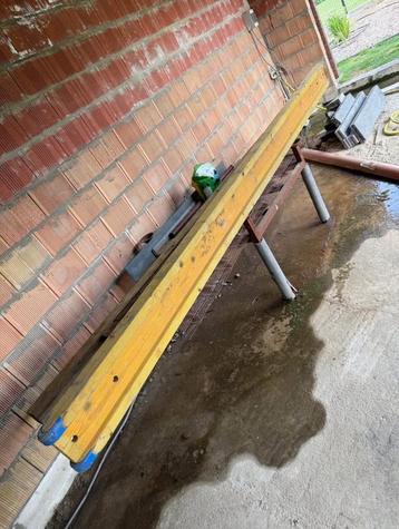 Systeembalk habe 3m60 beschikbaar voor biedingen