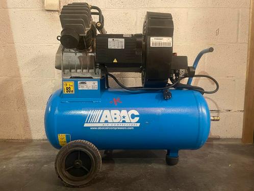 ABAC v twin 3HP 50 liter compressor, Doe-het-zelf en Bouw, Compressors, Zo goed als nieuw, Ophalen of Verzenden