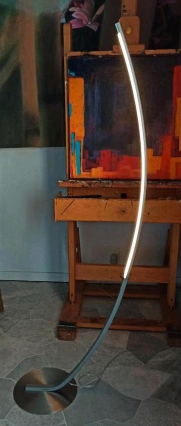 Lampadaire led à intensité variable - tactile - 1200 lumens beschikbaar voor biedingen