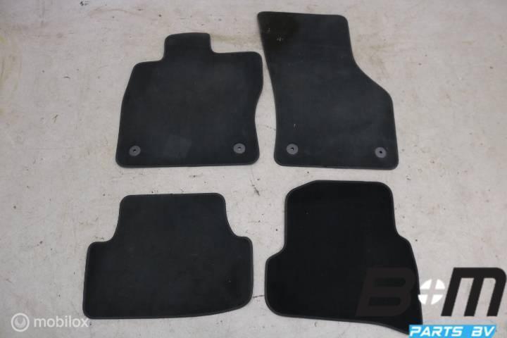 Set vloermatten Audi A3 8V 8V1864436, Auto-onderdelen, Interieur en Bekleding, Gebruikt