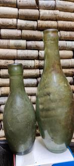 WO1, 2 flessen groene kleur, Verzamelen, Militaria | Algemeen, Ophalen of Verzenden