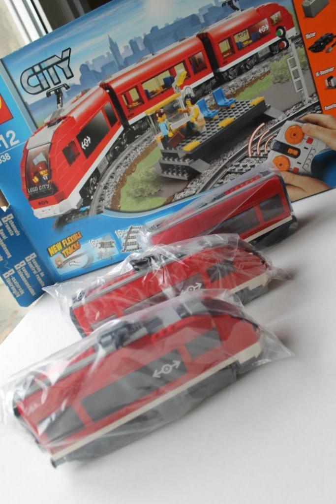LEGO City 7938 Passagierstrein met doos en boekjes, Kinderen en Baby's, Speelgoed | Duplo en Lego, Gebruikt, Lego, Complete set