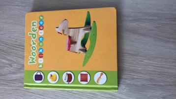 Woorden kijk en leer boek beschikbaar voor biedingen