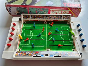 Tomy Super Football speeltafel volledig en werkzaam beschikbaar voor biedingen