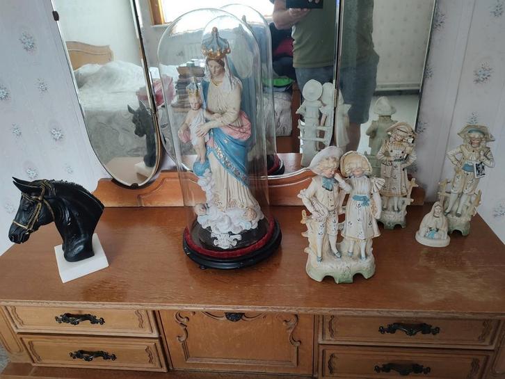 Mariabeeld en bisquit-beeldjes, Huis en Inrichting, Complete inboedels, Ophalen