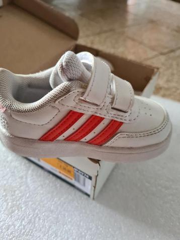 Kinderschoen Adidas - Maat 19, Kinderen en Baby's, Ophalen, Zo goed als nieuw