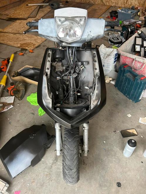 Peugot vivacity 4 takt, Fietsen en Brommers, Snorfietsen en Snorscooters, Zo goed als nieuw, Ophalen