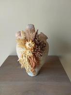 Mooie kruk met droogbloemen, Ophalen