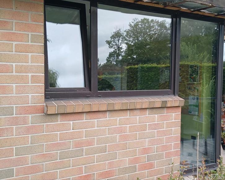 Bruine pvc ramen deceuninck plastics reeds uitgebroken, Doe-het-zelf en Bouw, Raamkozijnen en Schuifdeuren, Gebruikt, Ophalen