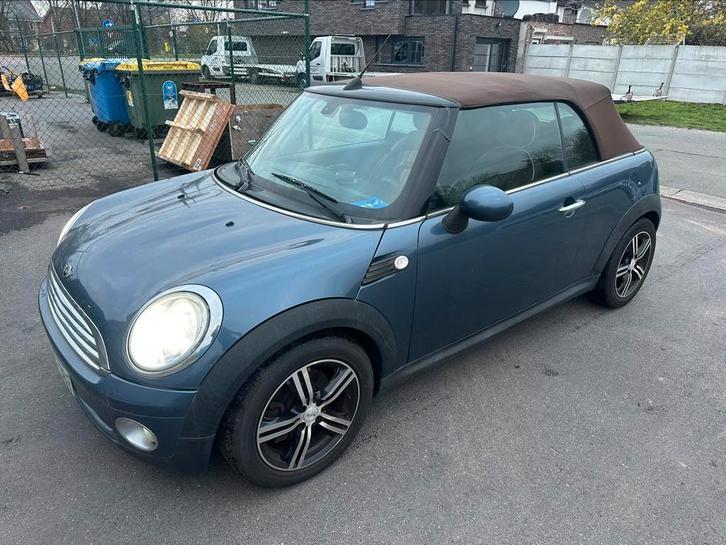 Mini Cabrio / AUTOMAAT Benzine // HEEL PROPER, Auto's, Mini, Bedrijf, Cabrio, Zetelverwarming, Benzine, Automaat, Leder, Ophalen of Verzenden