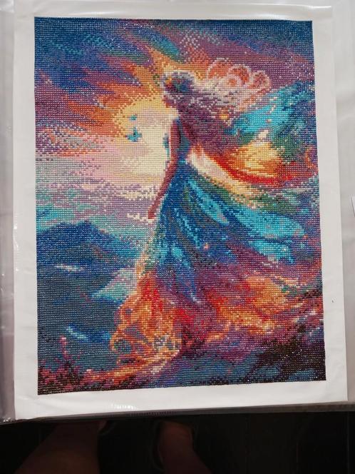 Afgewerkte diamond painting Vrouw (fee) bij zonsondergang, Hobby en Vrije tijd, Knutselen, Ophalen