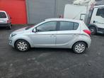 Hyundai i 20 bwnzin 2013 euro 5 b 83000km, Auto's, Hyundai, Euro 5, 5 deurs, Particulier, Zilver of Grijs