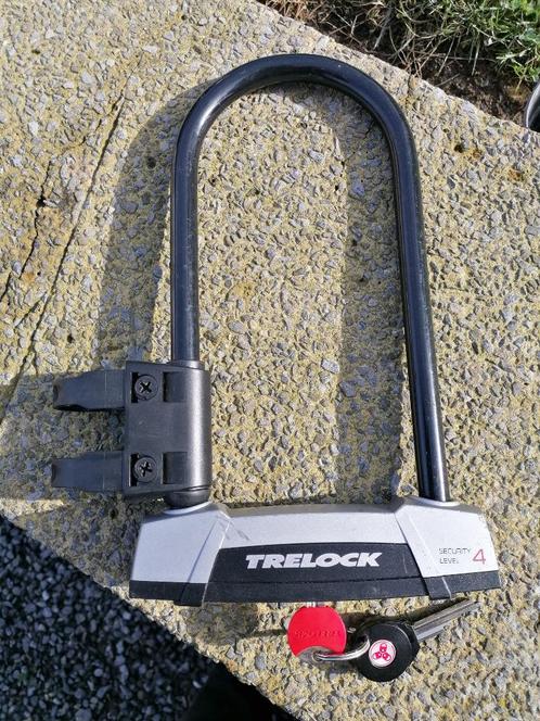 Antivol vélo U Trelock U4 102-230 ZB 401 en très bon état ve, Vélos & Vélomoteurs, Accessoires vélo | Cadenas de vélo, Comme neuf