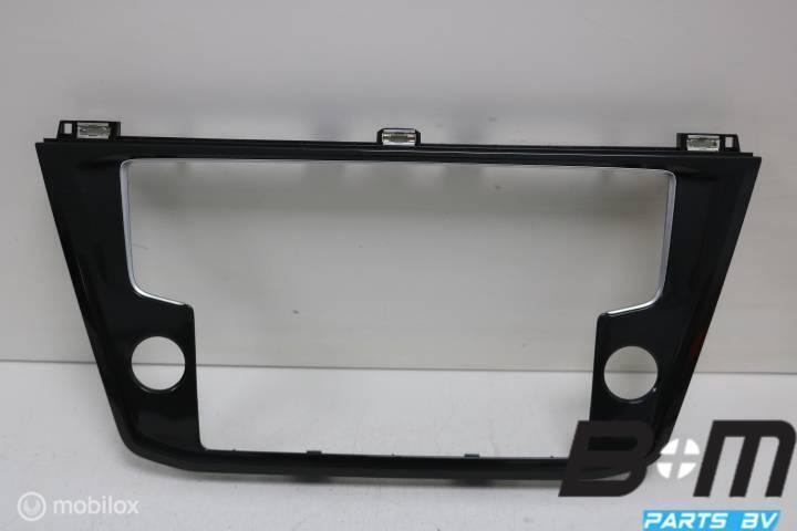 Radio unit afdekking VW Tiguan 5NA 5NA858069, Auto-onderdelen, Dashboard en Schakelaars, Gebruikt