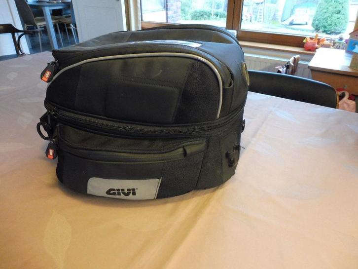 tanktas givi, Motoren, Accessoires | Koffers en Tassen, Zo goed als nieuw, Ophalen
