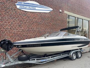 Glastron GXL235 Bow Rider met 300 pk op trailer beschikbaar voor biedingen