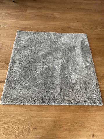 Joli tapis décoratif gris 1m20/1m20 