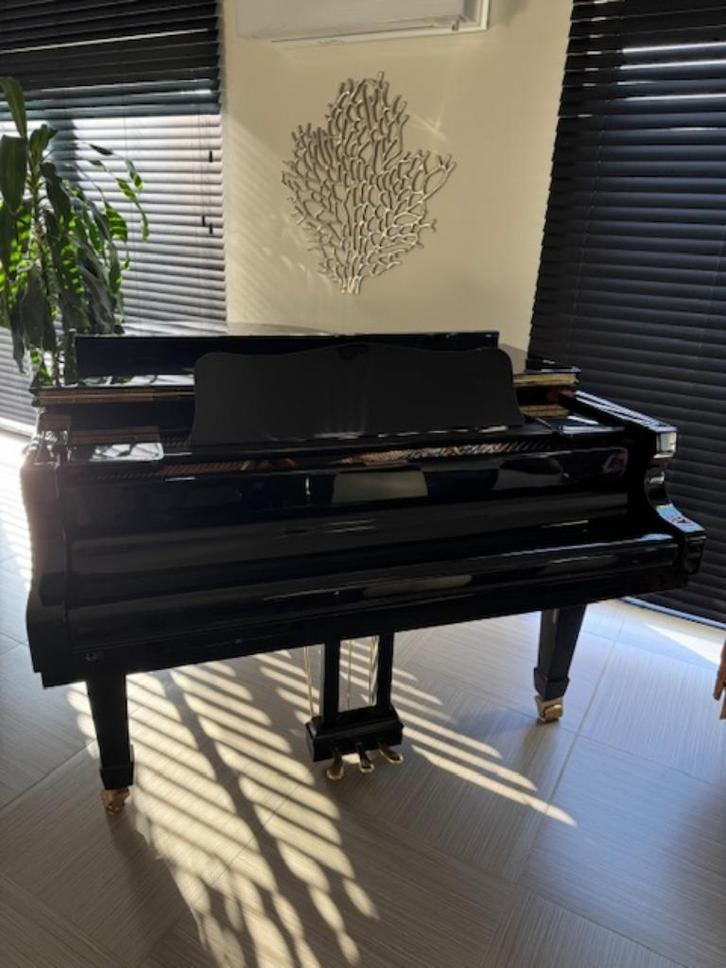 vleugel piano Perzina GP‑187, Muziek en Instrumenten, Piano's, Zo goed als nieuw, Piano, Zwart, Ophalen