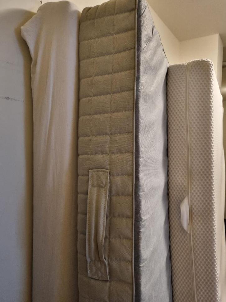 3 matelas à vendre, Huis en Inrichting, Slaapkamer | Matrassen en Bedbodems, Zo goed als nieuw, Matras, 200 cm, Ophalen