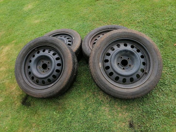 winterbanden + stalen velgen, Auto-onderdelen, Banden en Velgen, Velg(en), Winterbanden, 17 inch, 215 mm, Bestelwagen, Gebruikt