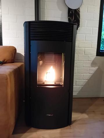 Nieuwe 15.5kw como pelletkachel  disponible aux enchères