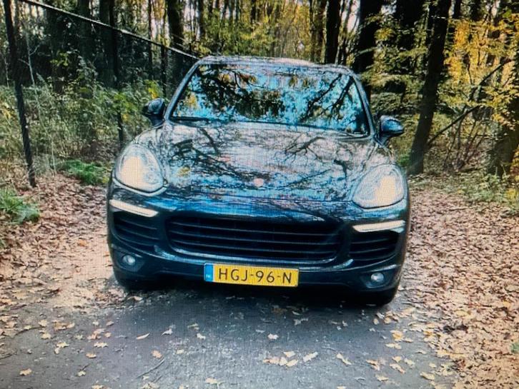 Porsche Cayenne Édition Platine Diesel Turbo V6, Autos, Porsche, Particulier, Cayenne, 4x4, ABS, Caméra de recul, Airbags, Air conditionné