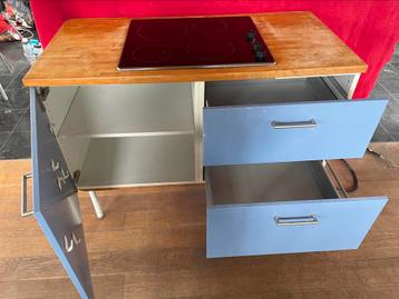 Meuble de cuisine avec taque de cuisson électrique intégré, Electroménager, Tables de cuisson, Utilisé, Électrique, 3 zones de cuisson ou moins