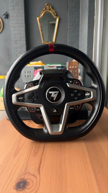 Thrustmaster stuur met pedalen beschikbaar voor biedingen