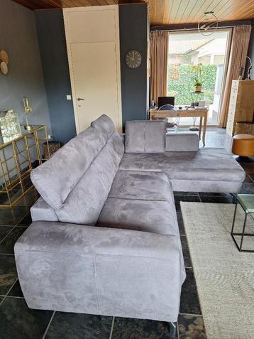 Grijze comfortabele lounge zetel beschikbaar voor biedingen