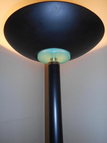 vloerlamp beschikbaar voor biedingen