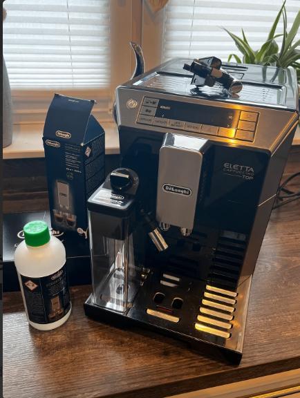 Delonghi ECAM 45.766.B koffiezetapparaat, Elektronische apparatuur, Koffiezetapparaten, Zo goed als nieuw, Gemalen koffie, Koffiebonen