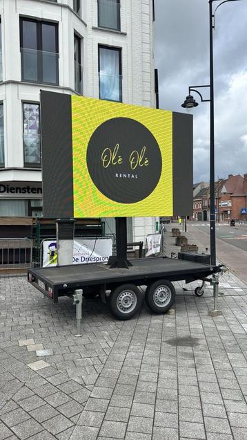 Ledscherm op aanhangwagen 6m² tot 8m² te koop P3.9 beschikbaar voor biedingen