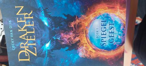 Cocky van Dijk - Spiegelgeest, Boeken, Fantasy, Zo goed als nieuw, Ophalen of Verzenden