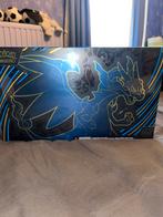 Mega Charizard Ultra Premium Collection, Hobby en Vrije tijd, Verzamelkaartspellen | Pokémon, Ophalen of Verzenden, Nieuw, Boosterbox